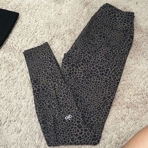 Alo yoga animal print leggings